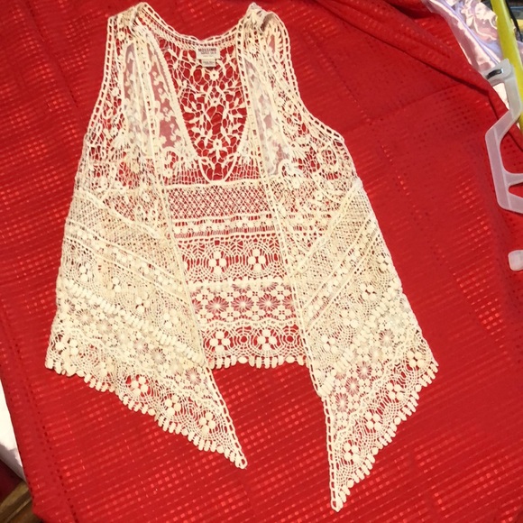 Lace  Vest - Picture 3 of 5